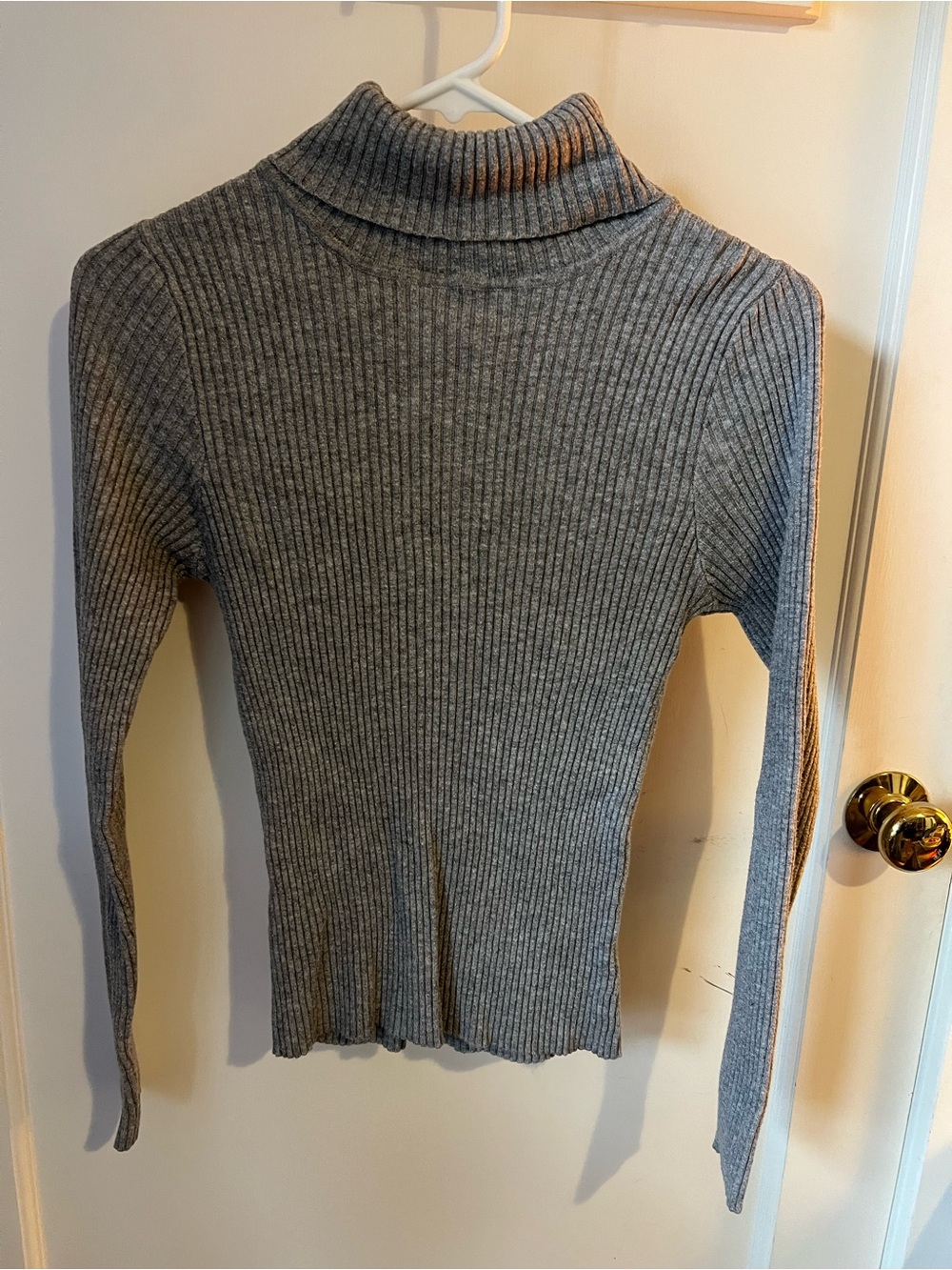 Forever 21 Gray Ribbed Turtleneck Sweater